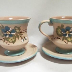 852.jpg šapo 2 + 2 300 ml PÍSKOVÁ, zelený lem, email květ