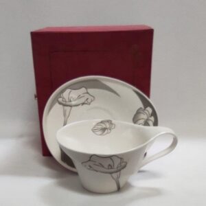 601138 ATYP OVÁL KVĚT KALICH 200ML 601138/48 šapo atyp ovál porcelán KVĚT KALICH 200ml v dárkové krabičce